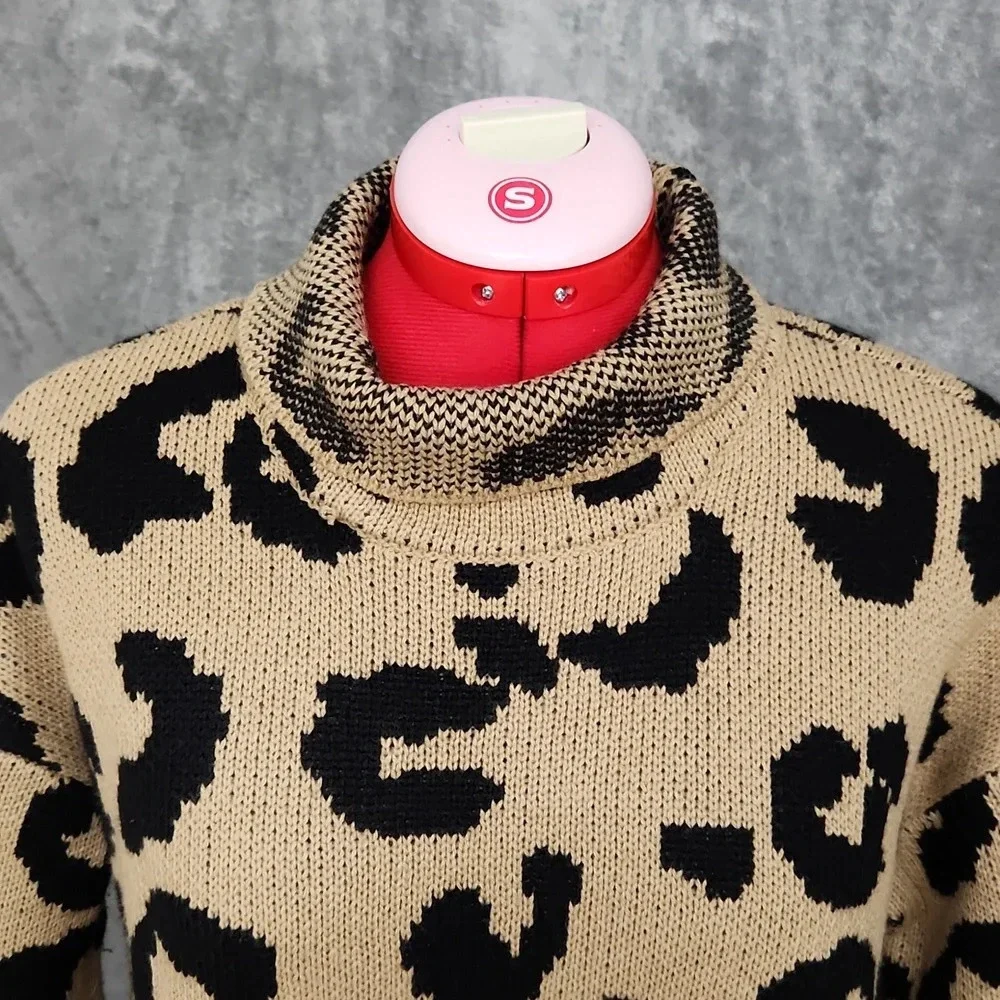 DKNY Animal print turtle neck knit sweater size small - Picture 3 of 12